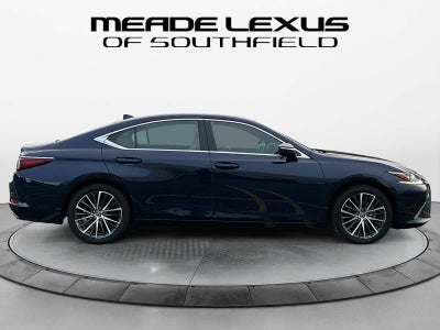 2022 Lexus ES 