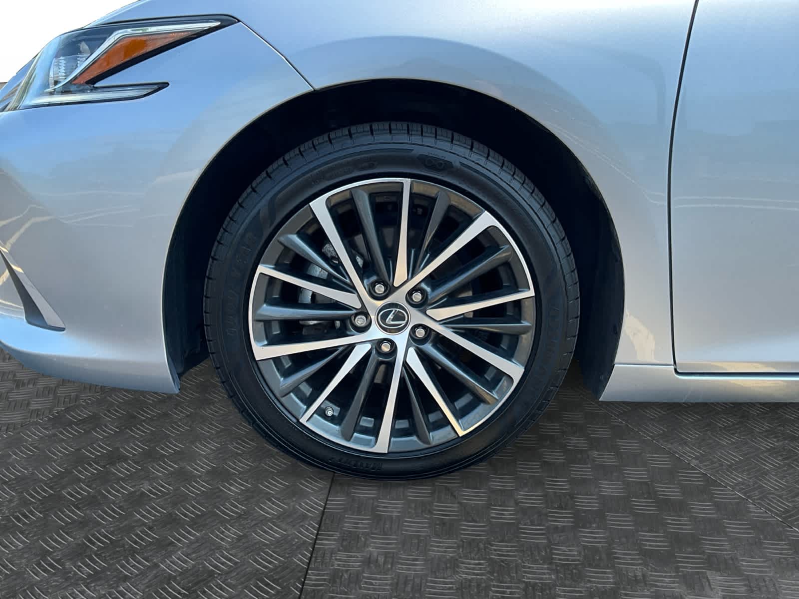 2024 Lexus ES 350 