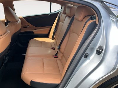 2023 Lexus ES 300h Luxury