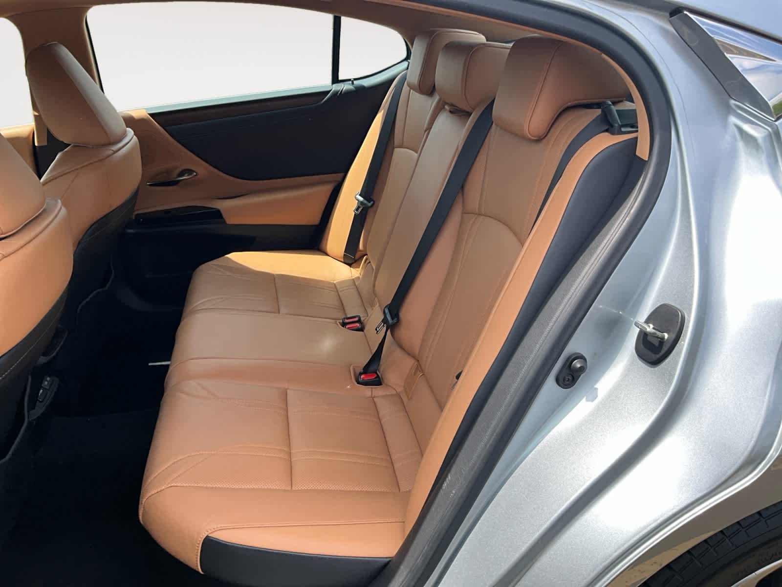 2023 Lexus ES 300h Luxury