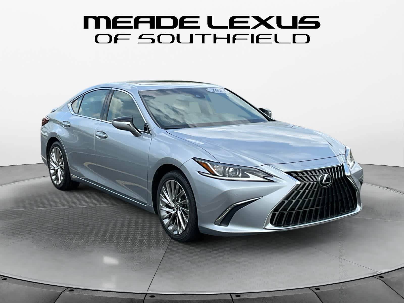 2023 Lexus ES 300h Luxury