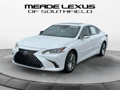 2022 Lexus ES 300h Luxury