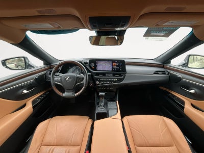 2022 Lexus ES 300h Luxury