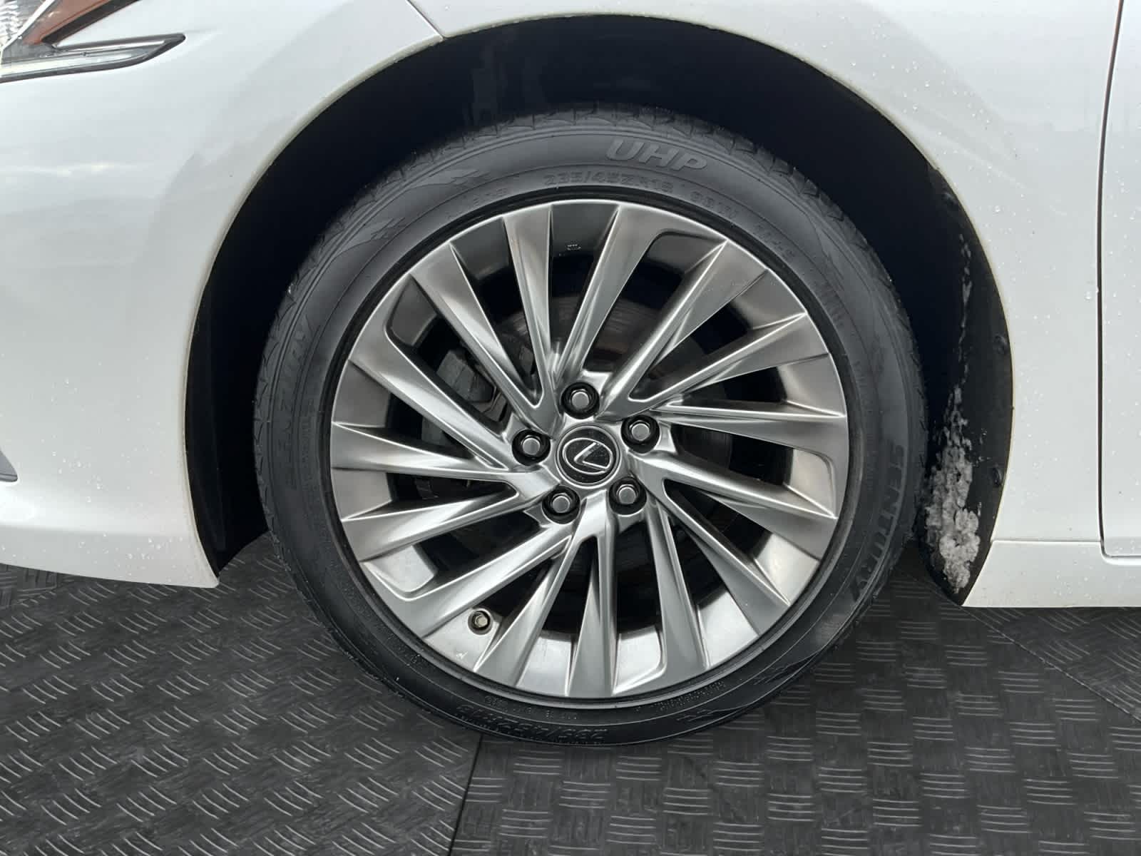 2022 Lexus ES 300h Luxury