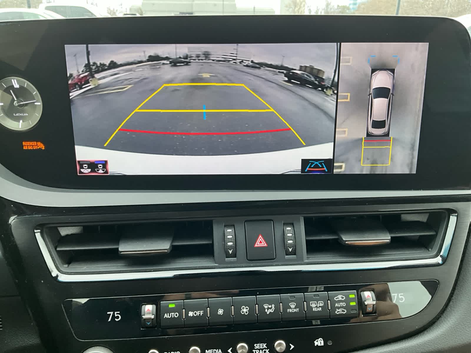 2022 Lexus ES 300h Luxury