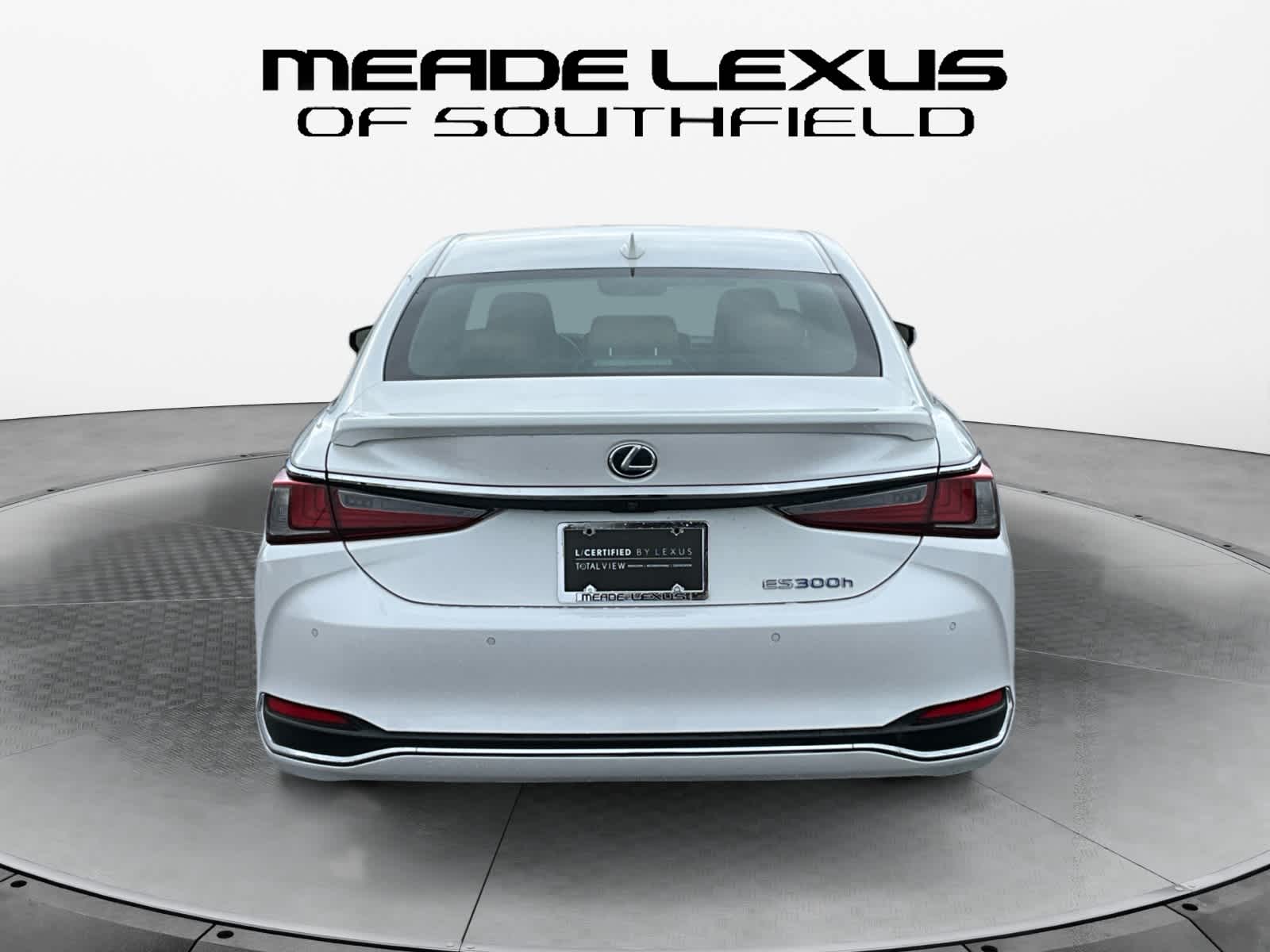 2022 Lexus ES 300h Luxury