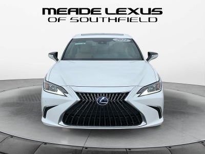 2022 Lexus ES 300h Luxury