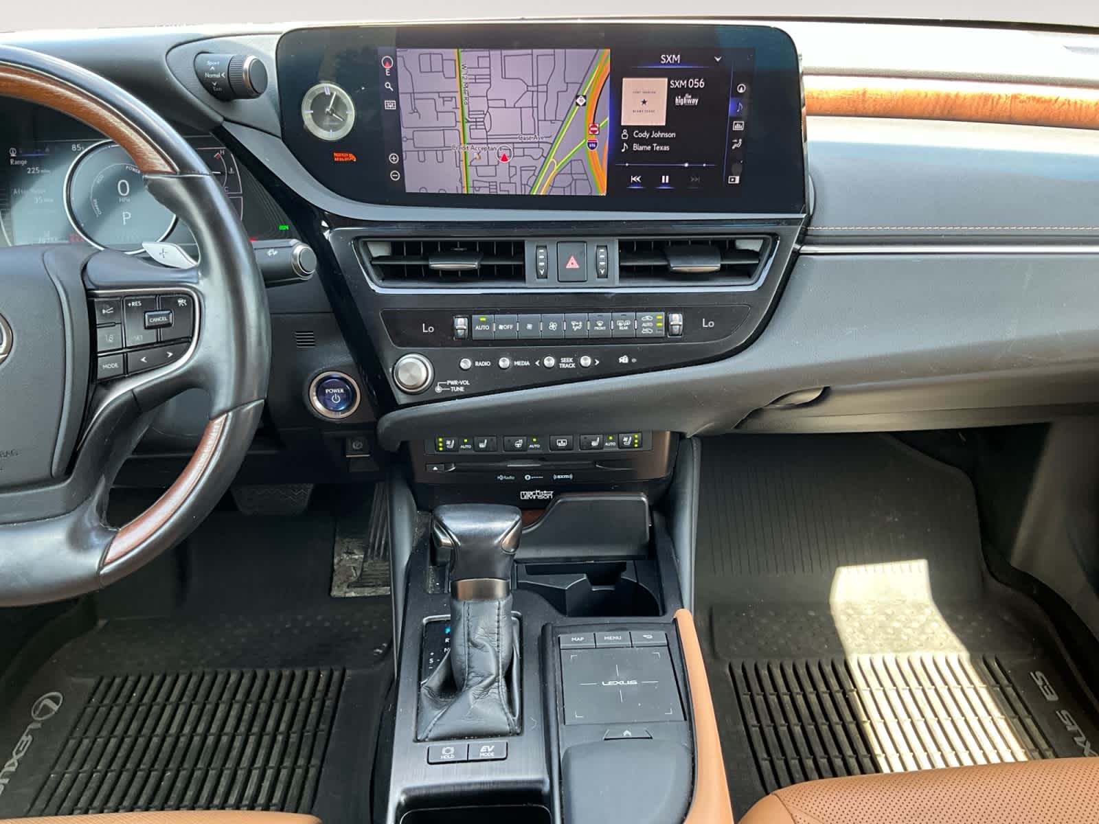 2022 Lexus ES 300h Luxury