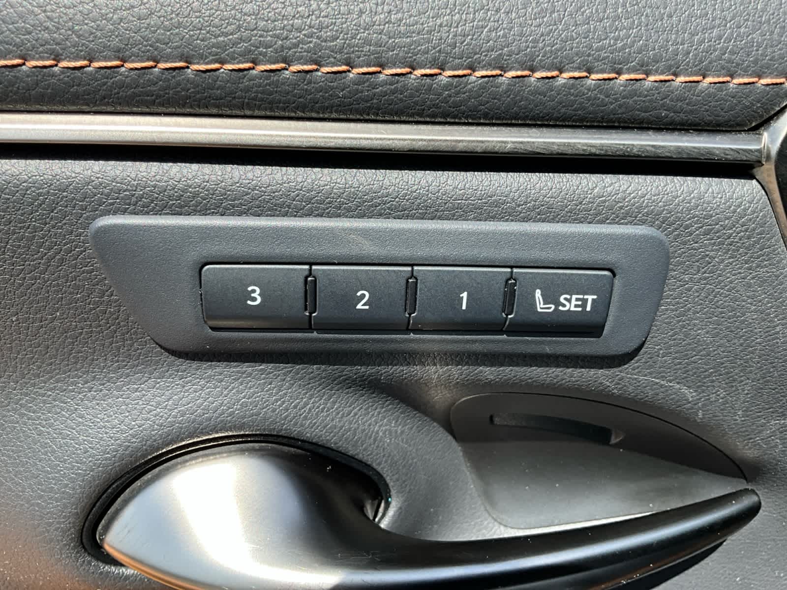 2022 Lexus ES 300h Luxury