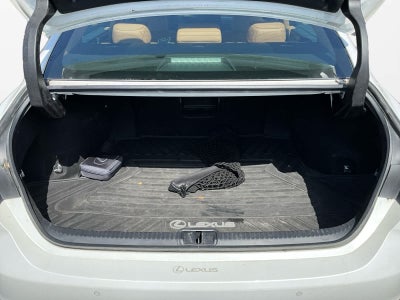 2022 Lexus ES 300h Luxury