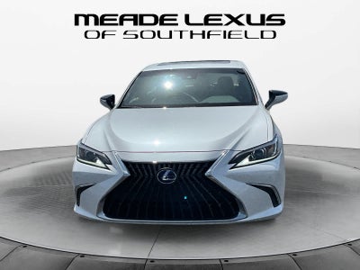 2022 Lexus ES 300h Luxury