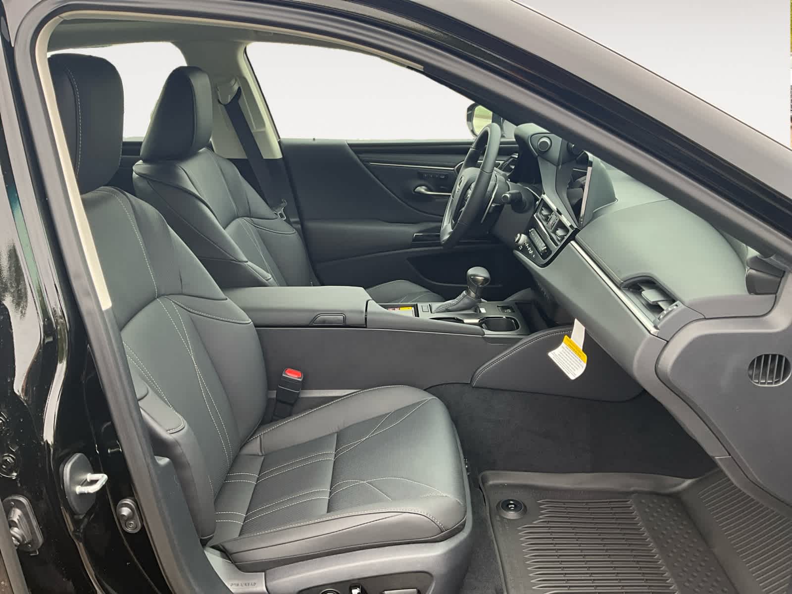 2025 Lexus ES Luxury