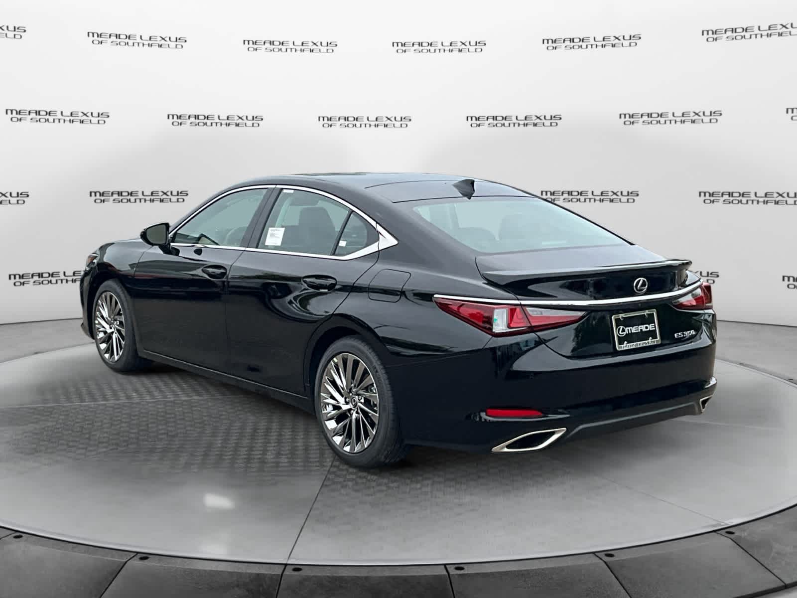 2025 Lexus ES Luxury
