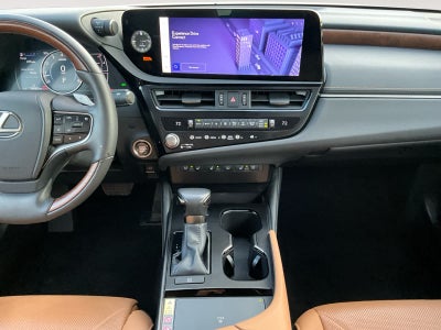 2023 Lexus ES Luxury
