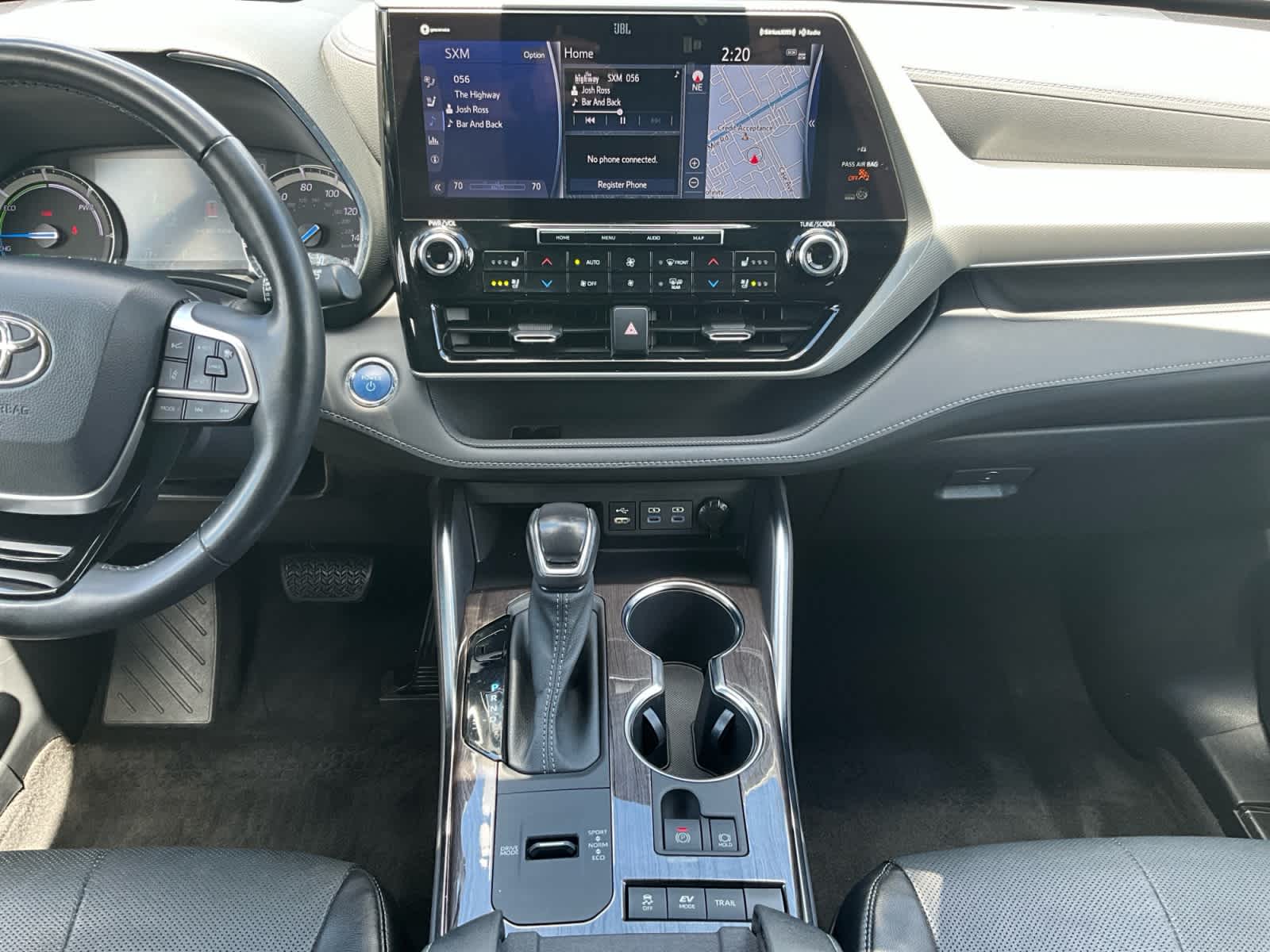 2022 Toyota Highlander Hybrid Platinum