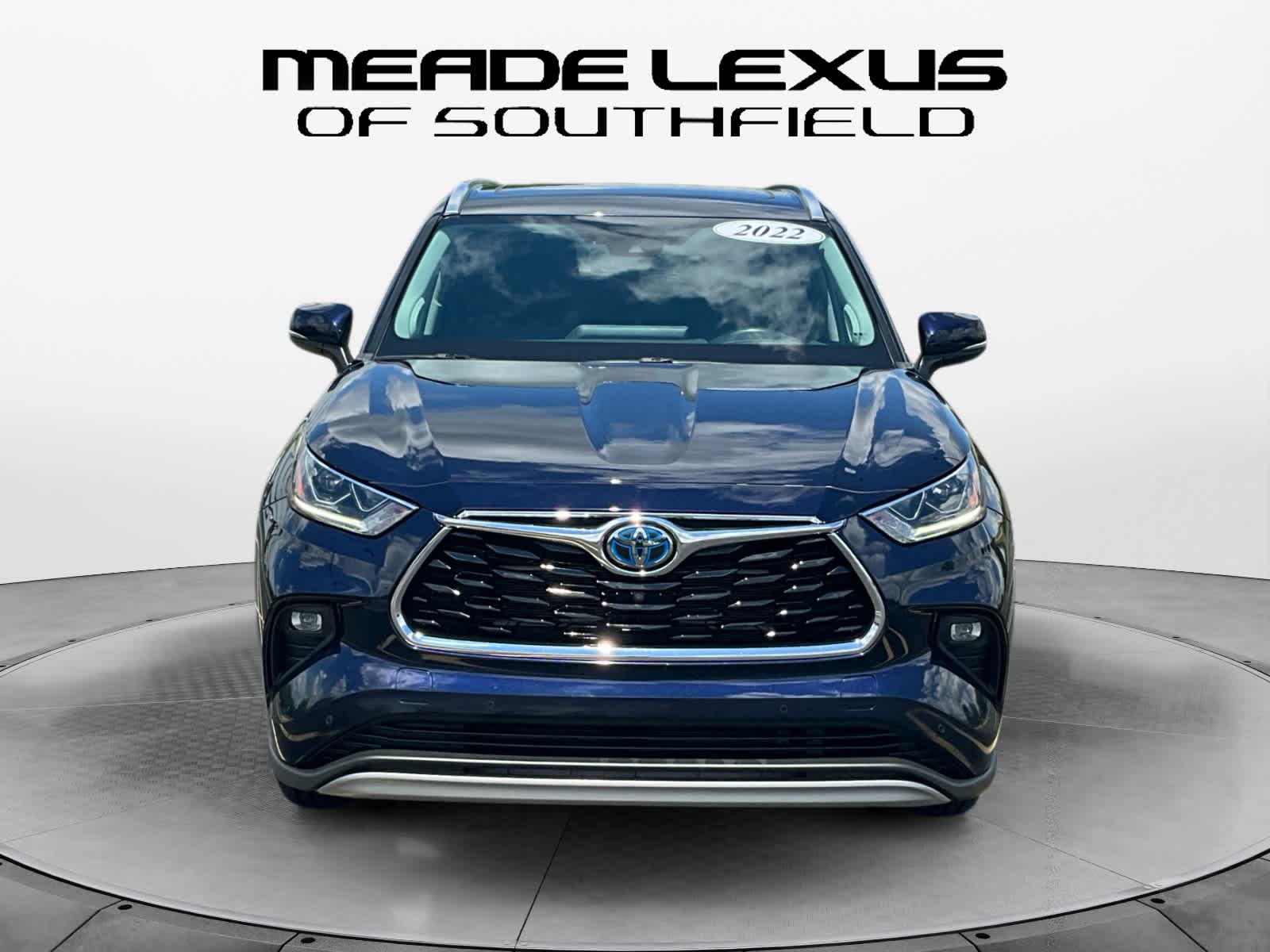 2022 Toyota Highlander Hybrid Platinum