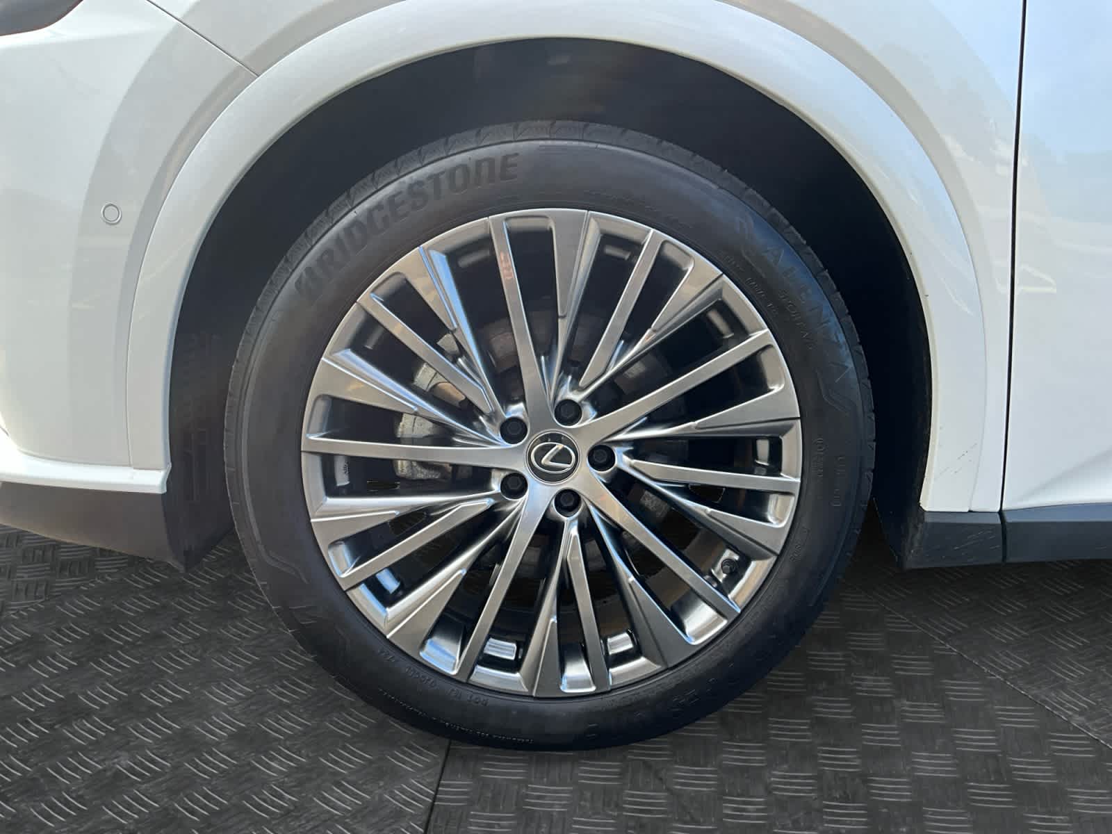 2024 Lexus RX 450h+ Luxury