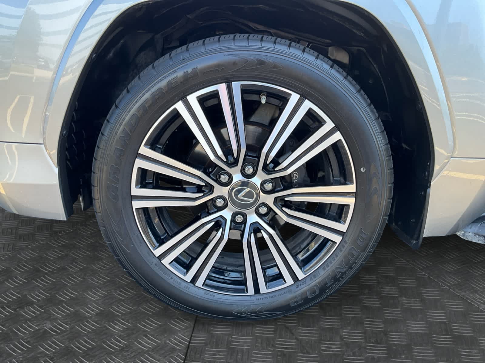 2023 Lexus LX 600 Luxury