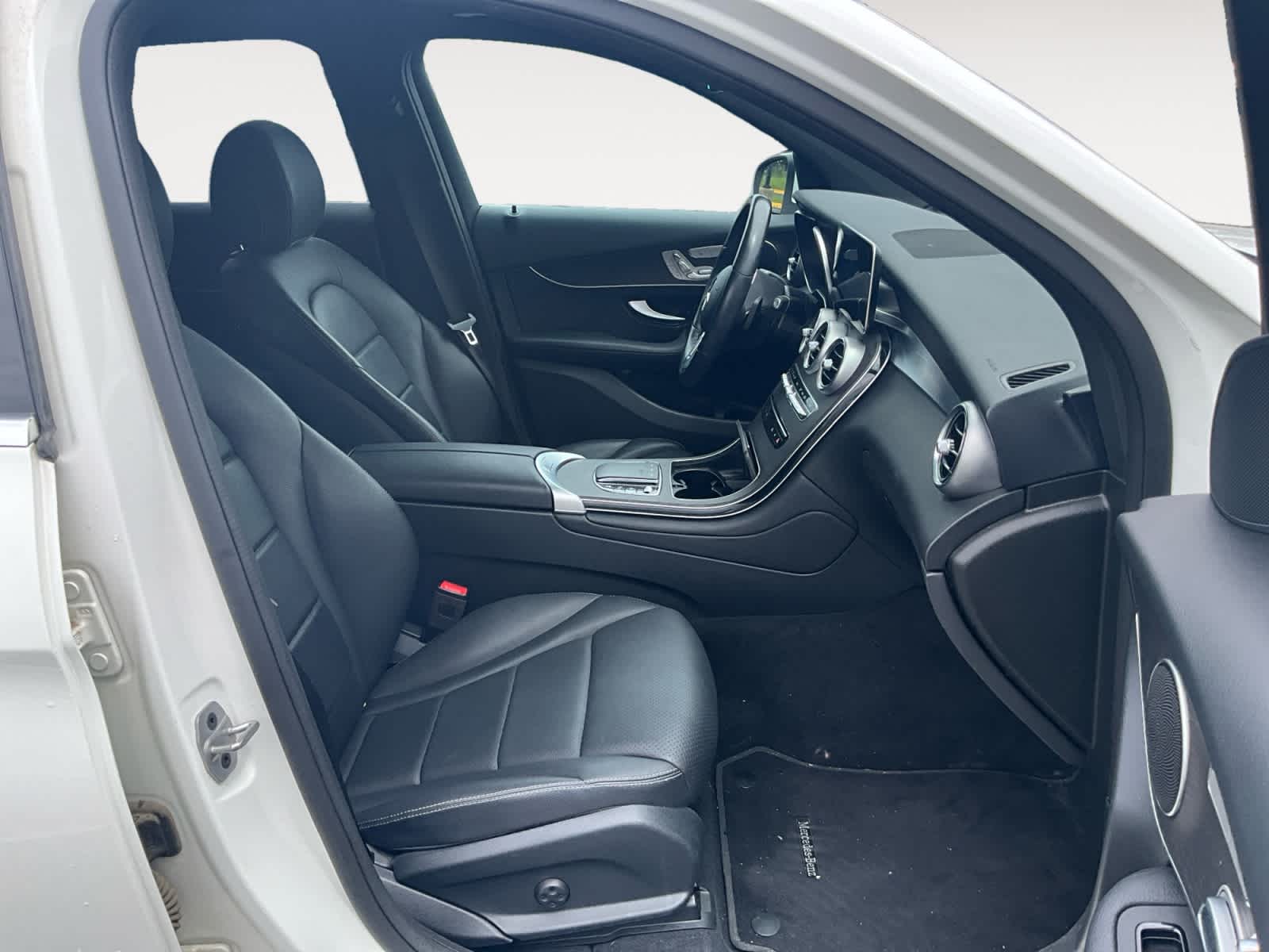 2022 Mercedes-Benz GLC 300 GLC 300