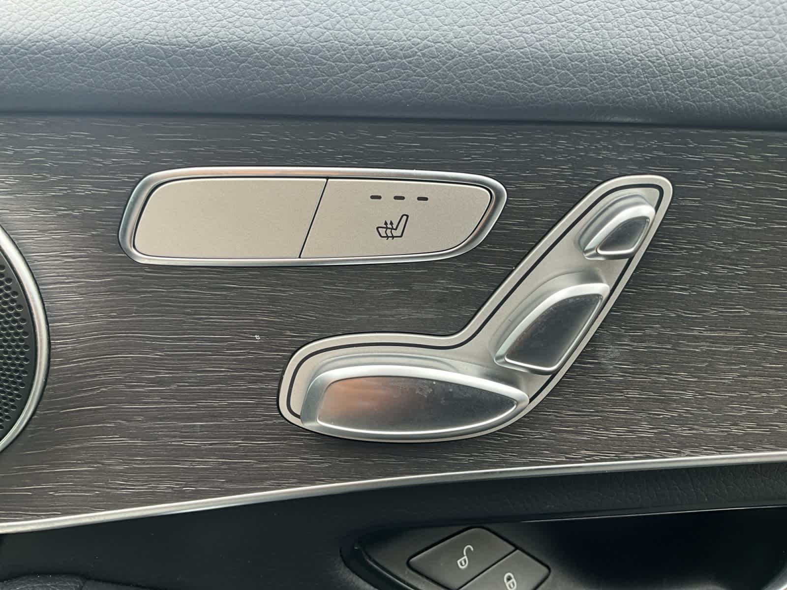 2022 Mercedes-Benz GLC 300 GLC 300