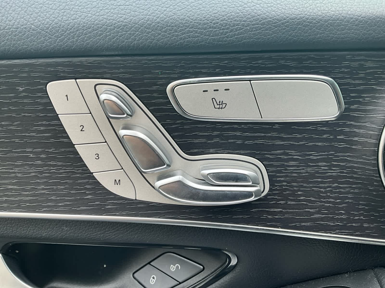 2022 Mercedes-Benz GLC 300 GLC 300