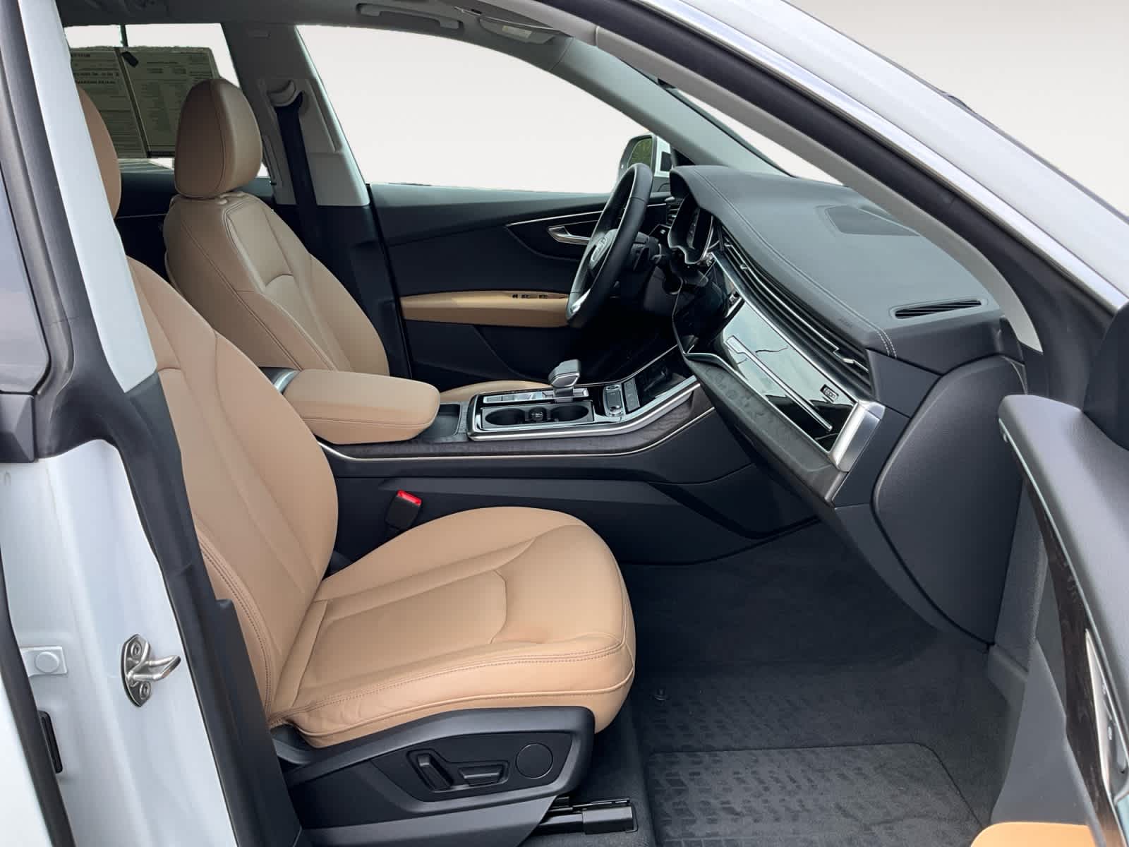 2025 Audi Q8 Premium