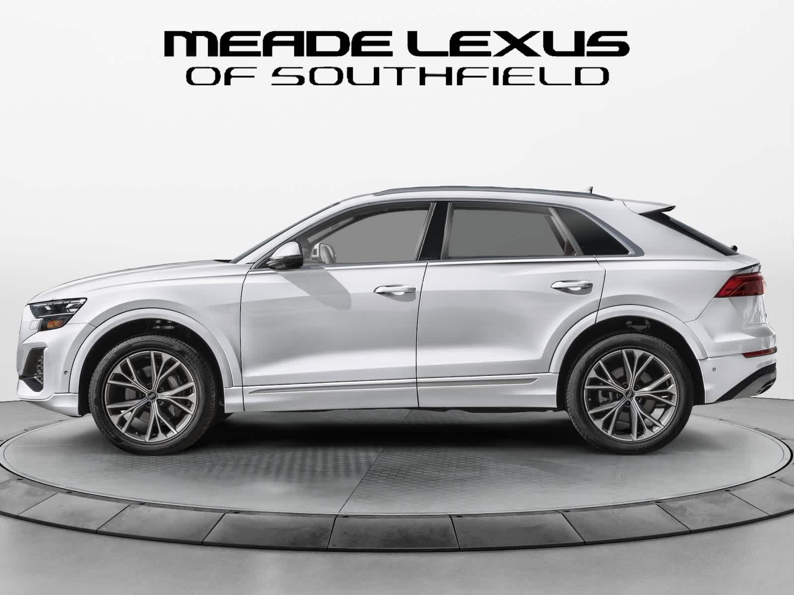 2025 Audi Q8 Premium