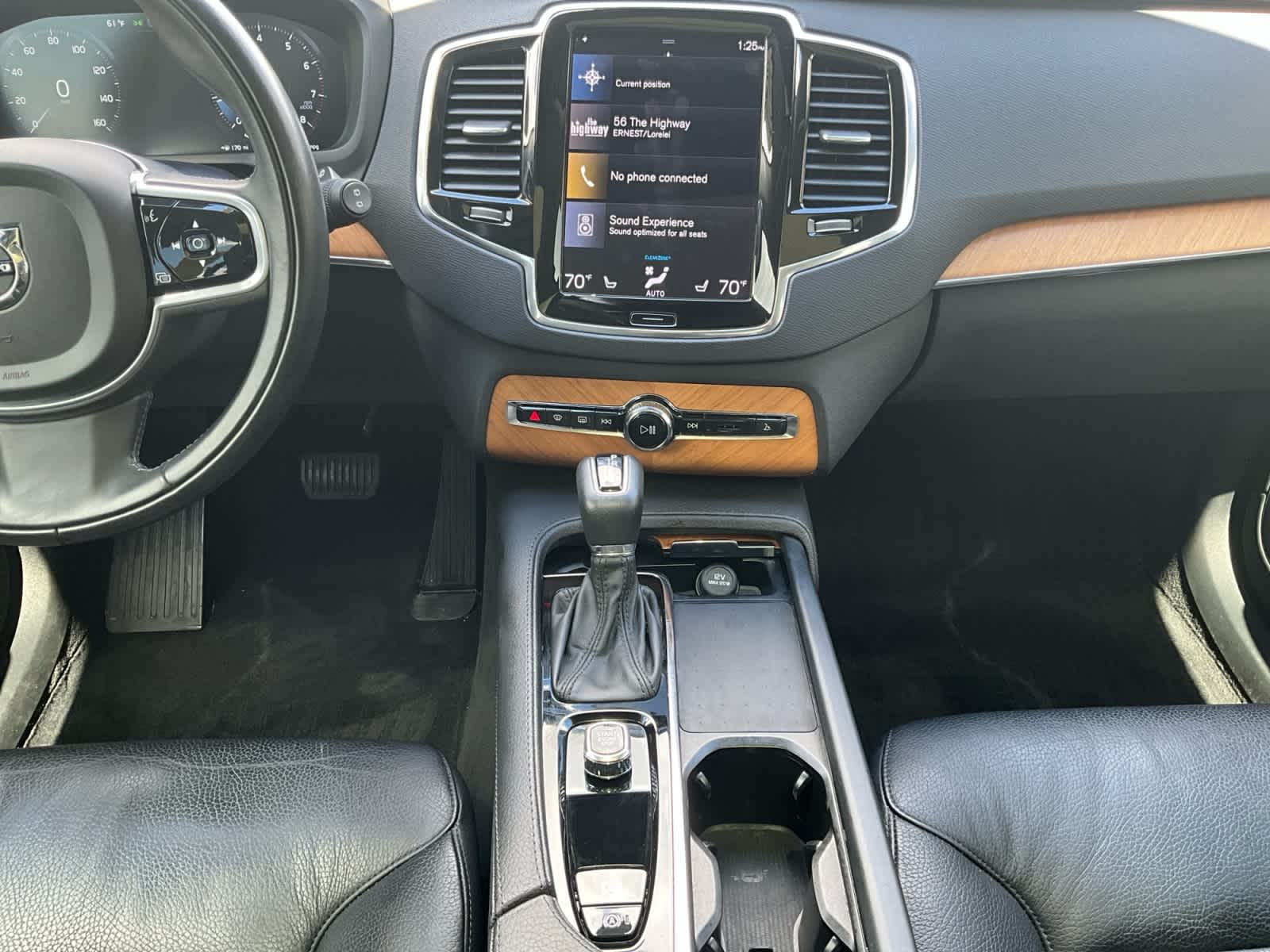 2022 Volvo XC90 Momentum