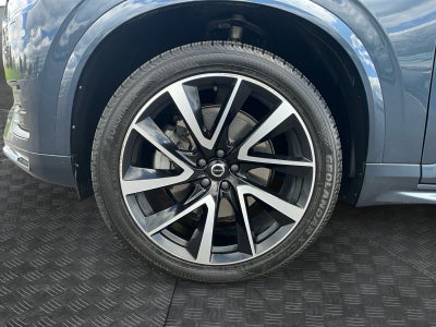 2022 Volvo XC90 Momentum