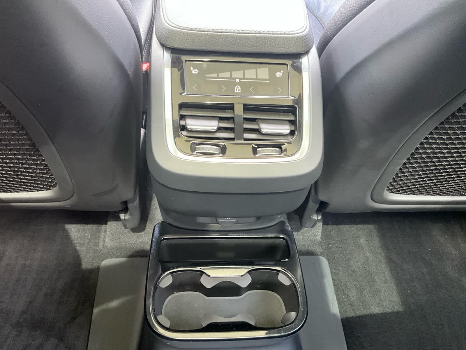 2022 Volvo XC90 Momentum