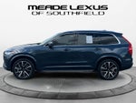 2022 Volvo XC90 Momentum