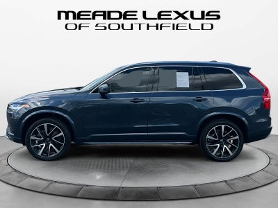 2022 Volvo XC90 Momentum