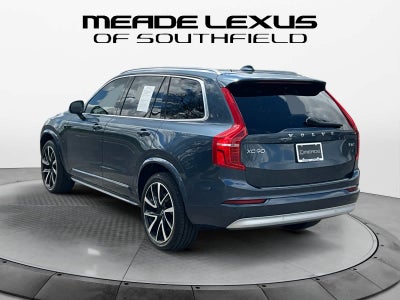 2022 Volvo XC90 Momentum