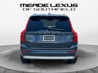 2022 Volvo XC90 Momentum