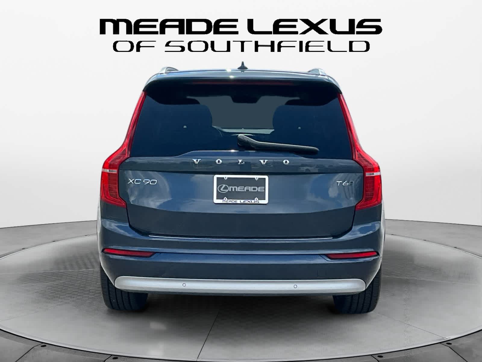 2022 Volvo XC90 Momentum