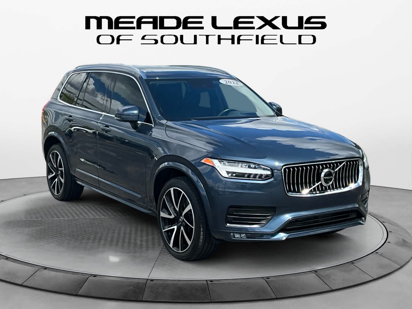 2022 Volvo XC90 Momentum