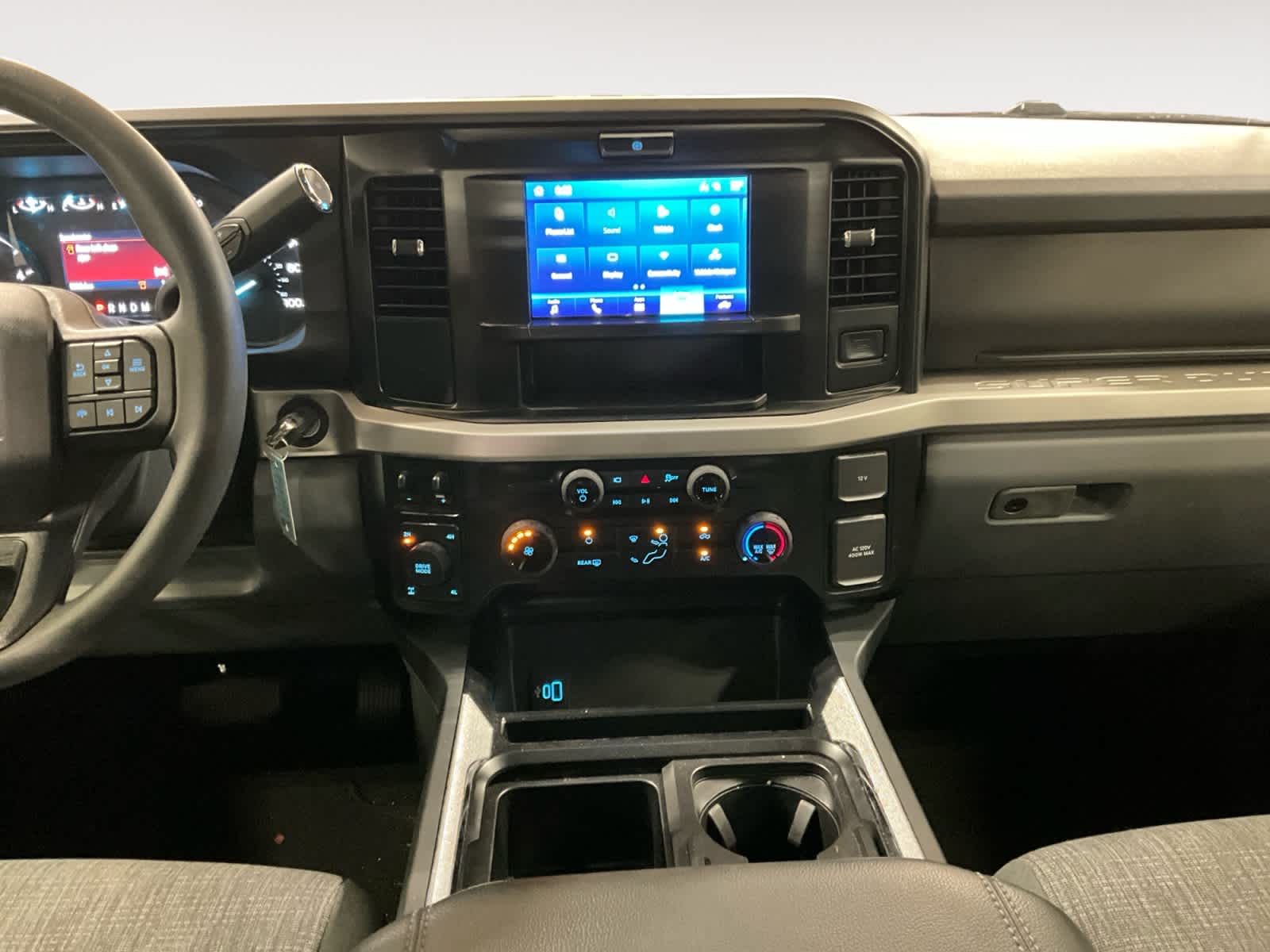 2025 Ford Super Duty F-250 Pickup XLT