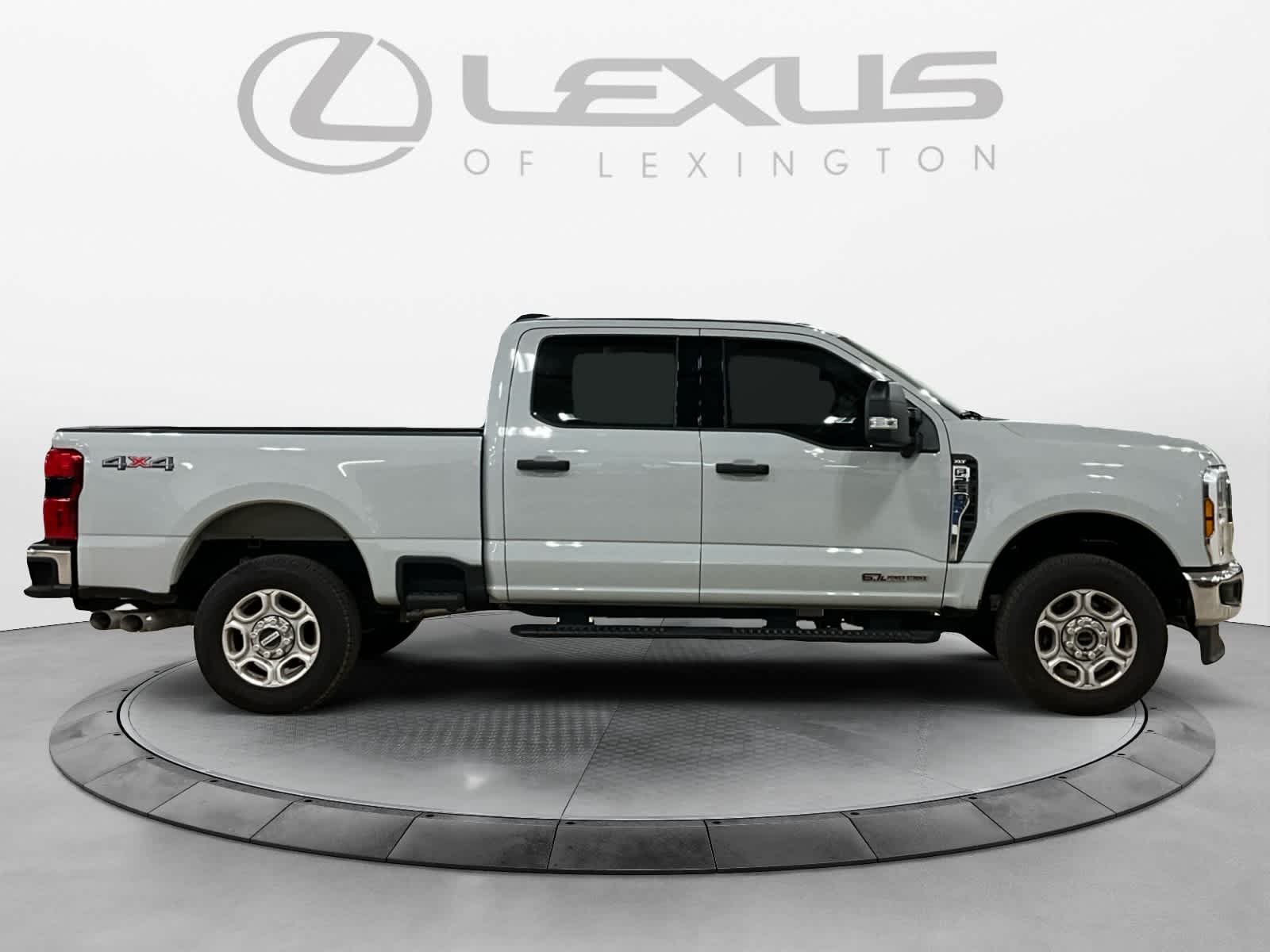 2025 Ford Super Duty F-250 Pickup XLT