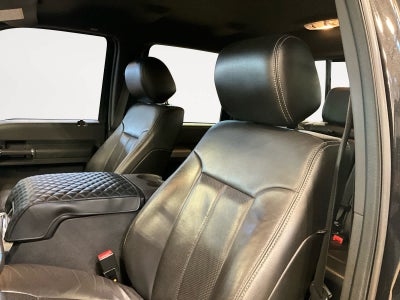 2014 Ford Super Duty F-350 DRW Pickup Lariat
