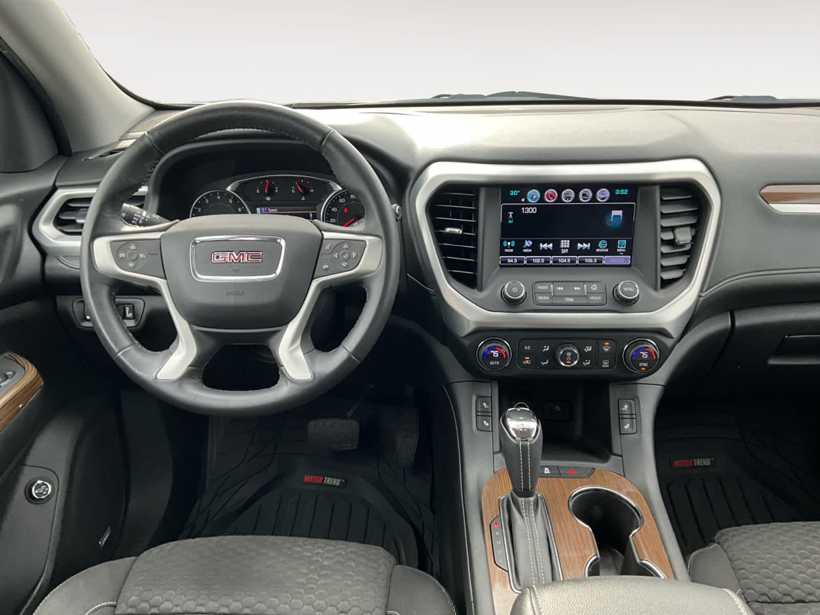 2017 GMC Acadia SLE