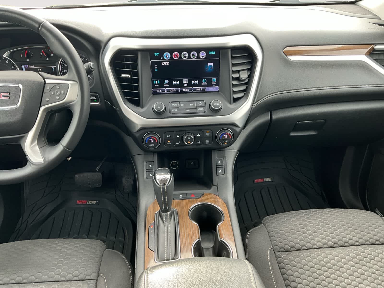 2017 GMC Acadia SLE