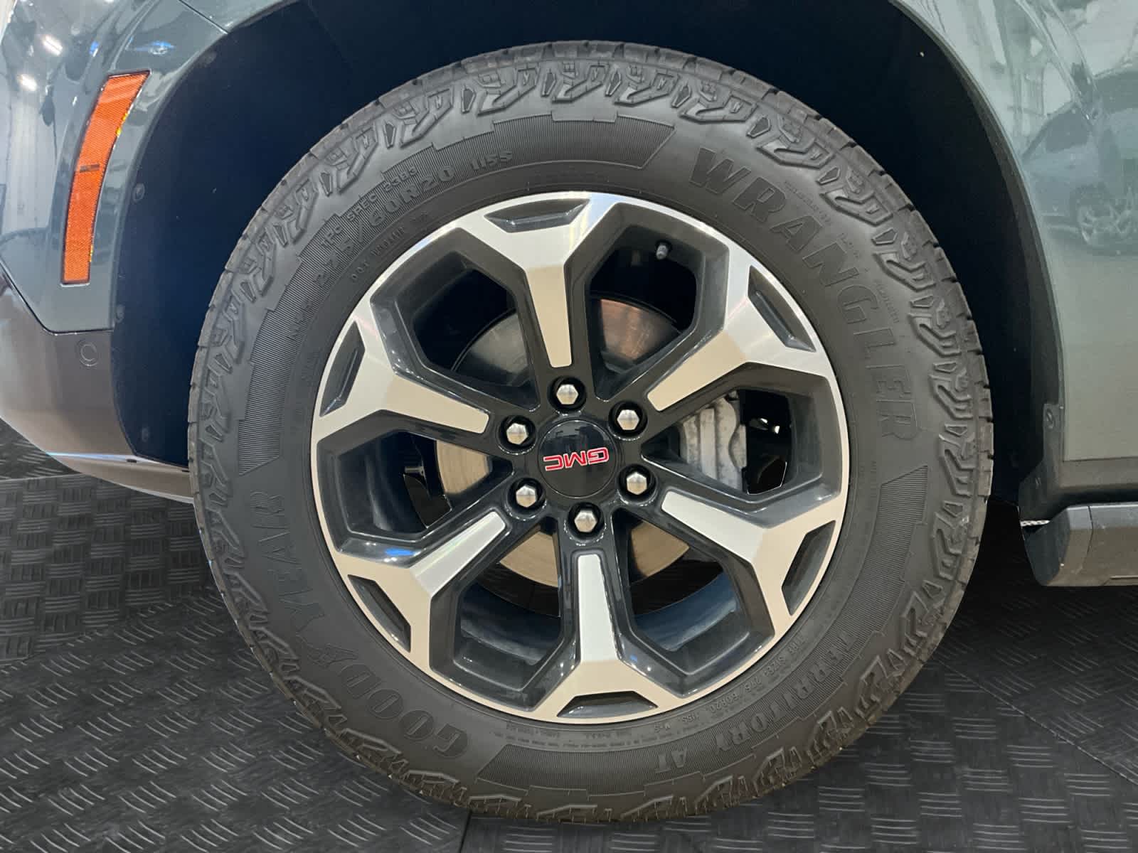 2025 GMC Yukon XL AT4