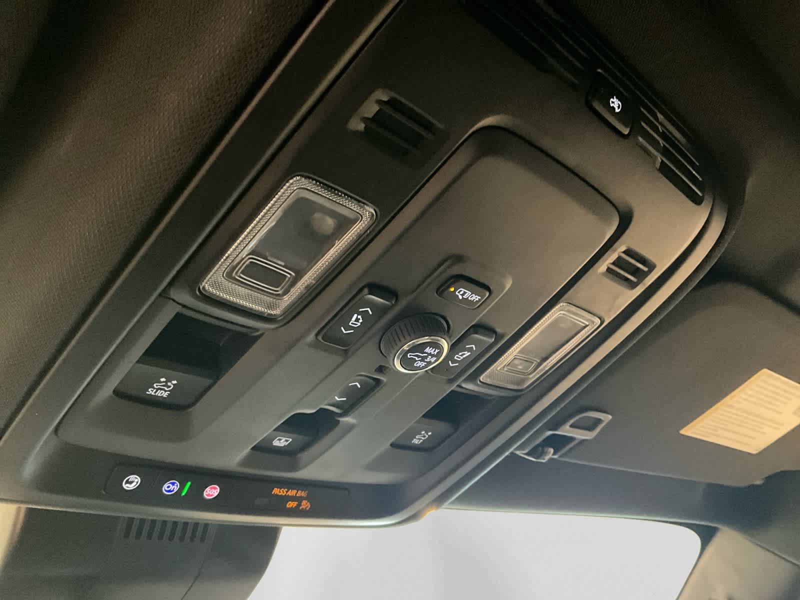 2025 GMC Yukon XL AT4