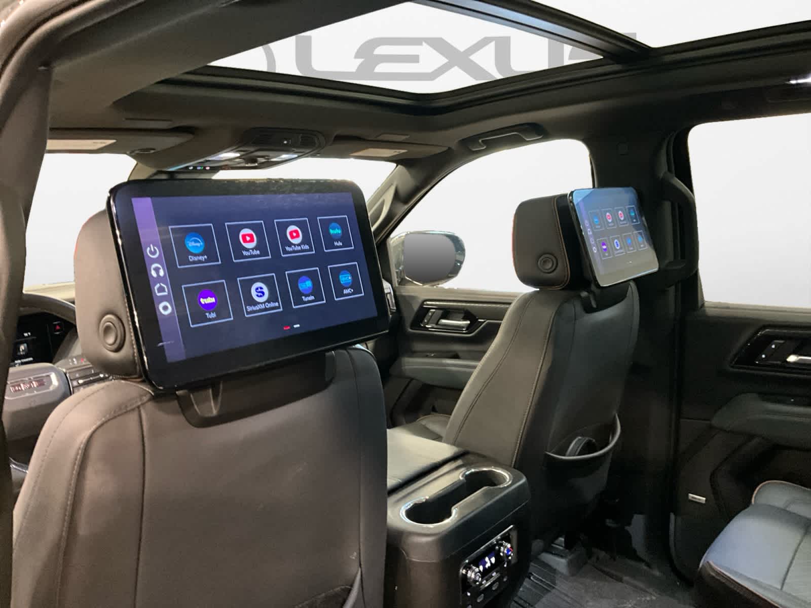 2025 GMC Yukon XL AT4