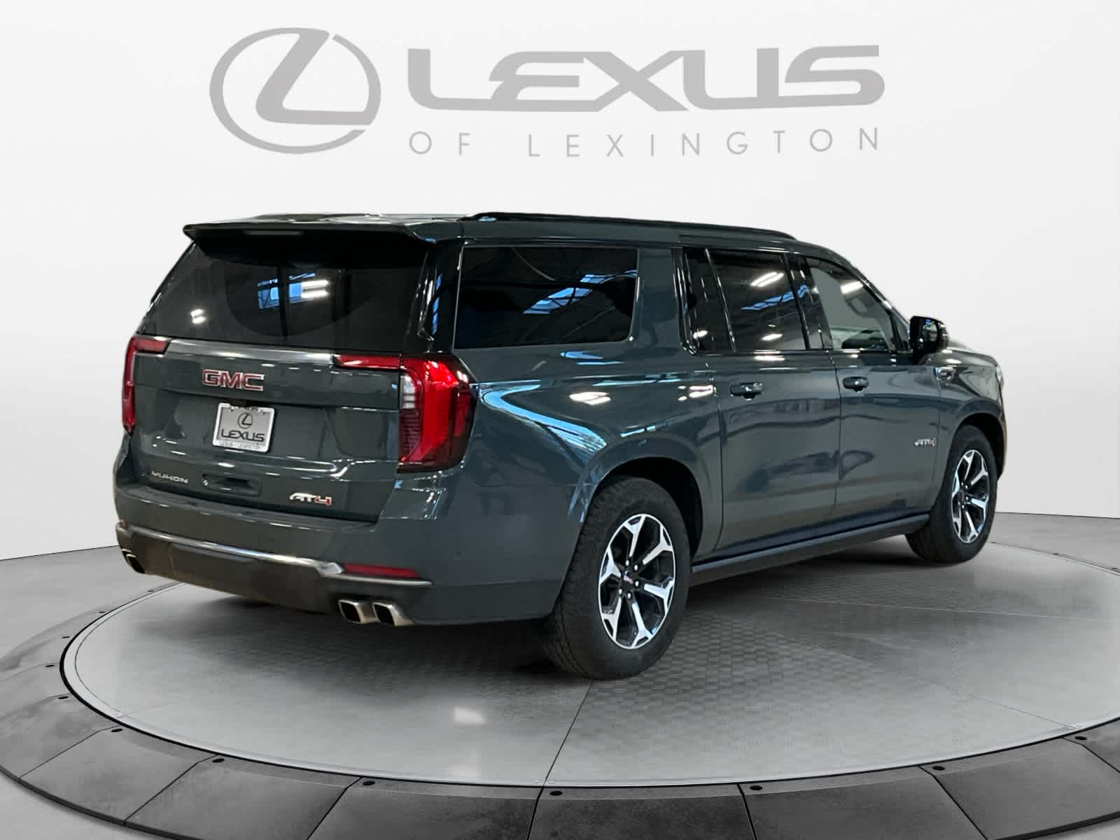 2025 GMC Yukon XL AT4