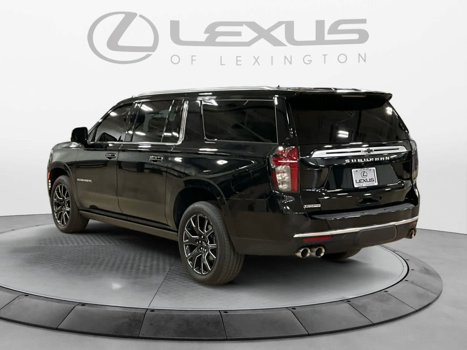 2023 Chevrolet Suburban High Country