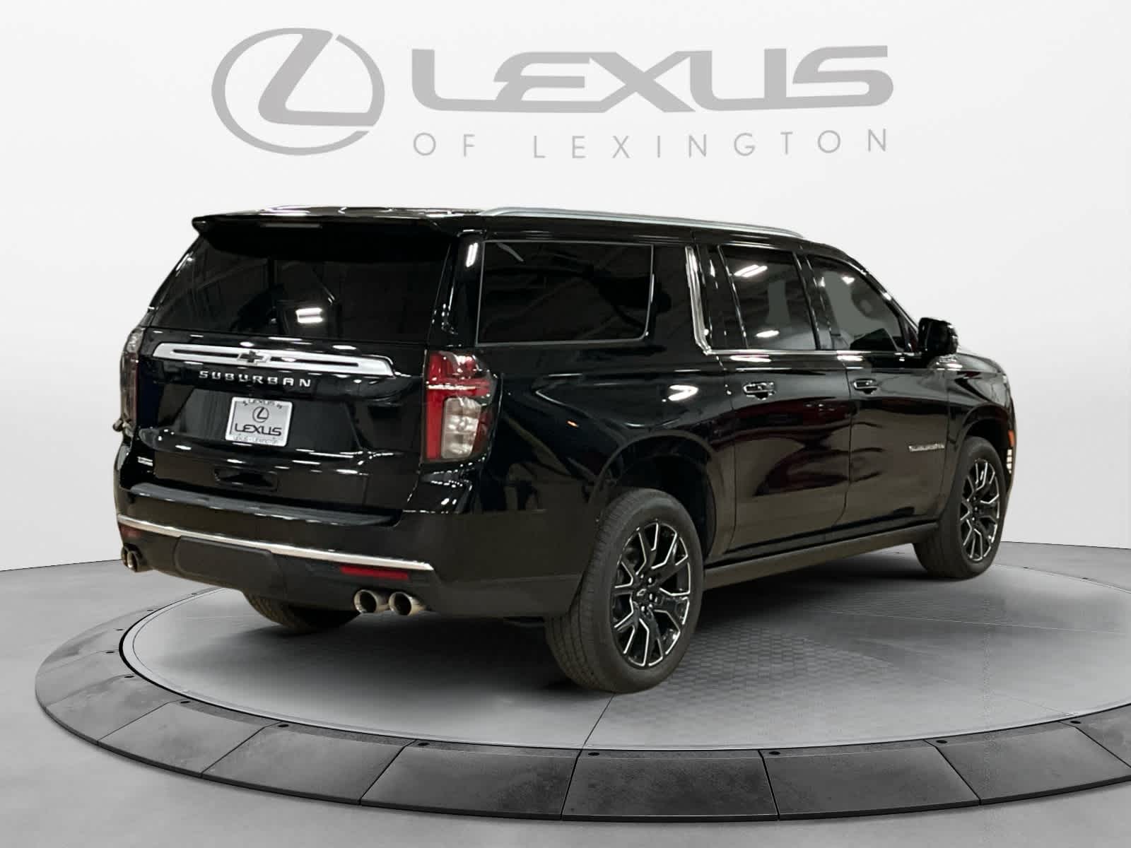 2023 Chevrolet Suburban High Country
