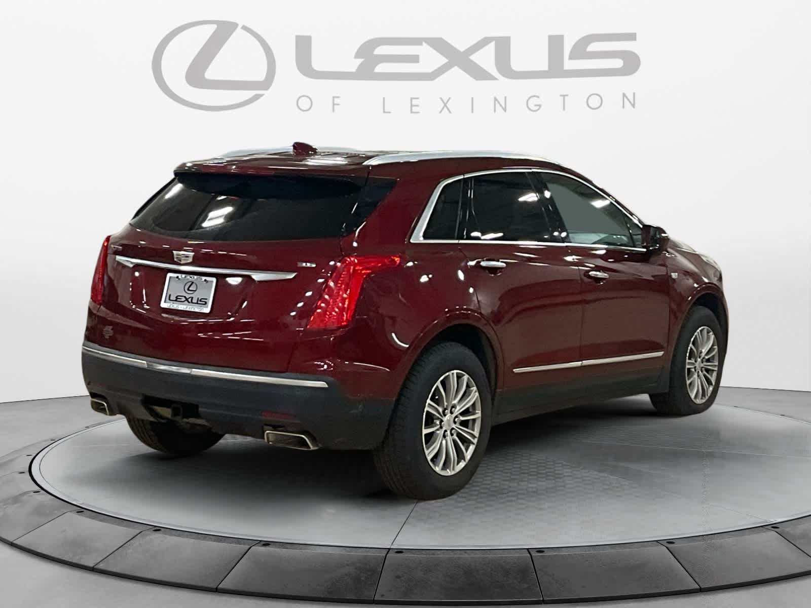2017 Cadillac XT5 Luxury FWD