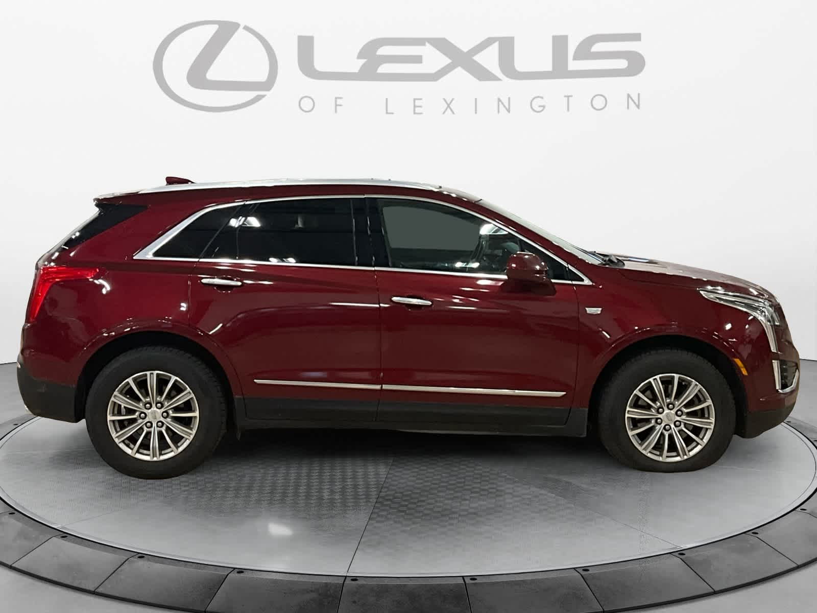 2017 Cadillac XT5 Luxury FWD
