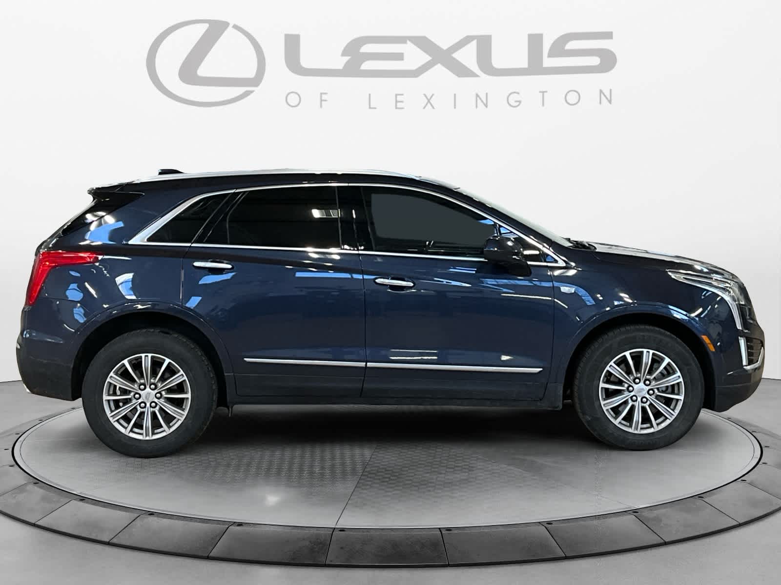 2018 Cadillac XT5 Luxury FWD